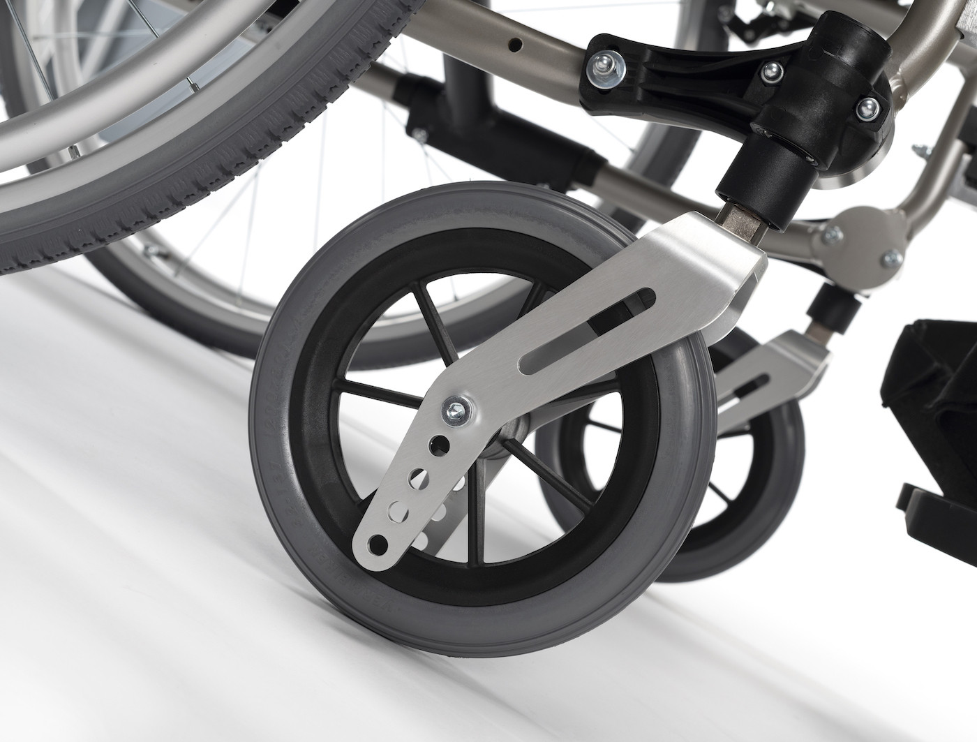 VERMEIREN Rollstuhl V300D Sitzbreite 48 cm schweiz_aargau_kaufen